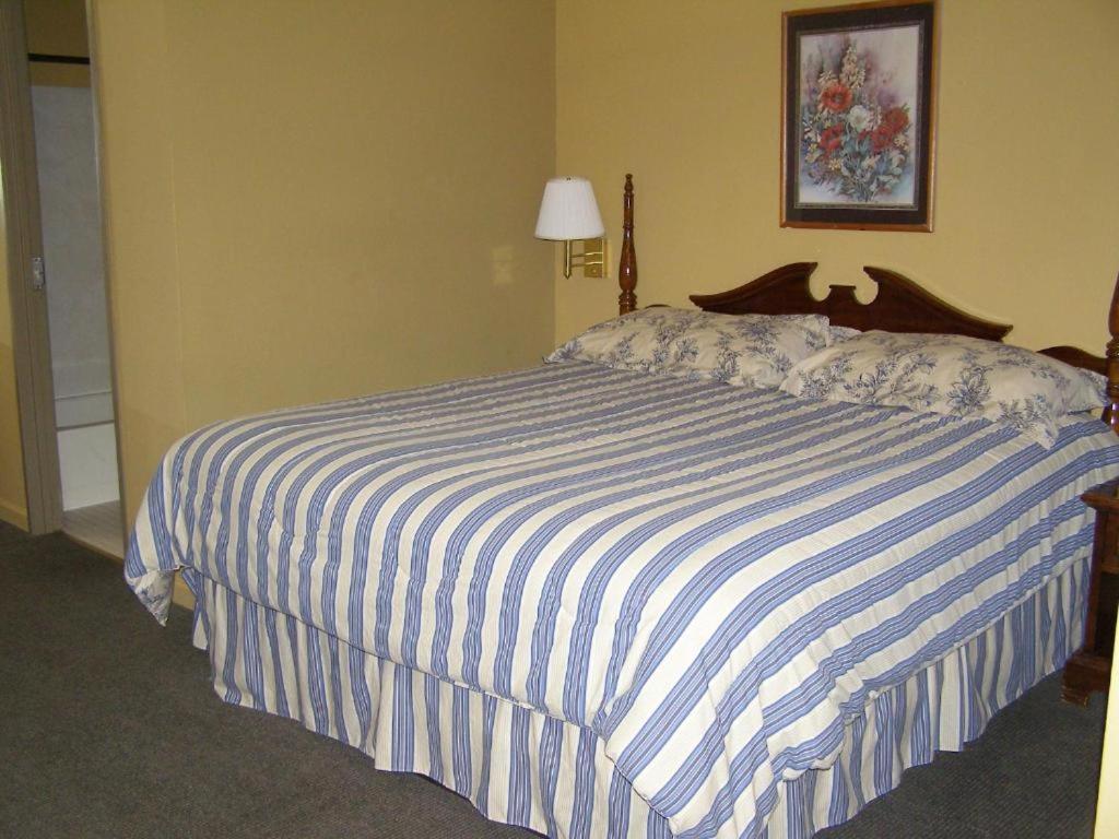 First Western Inn Caseyville Ngoại thất bức ảnh
