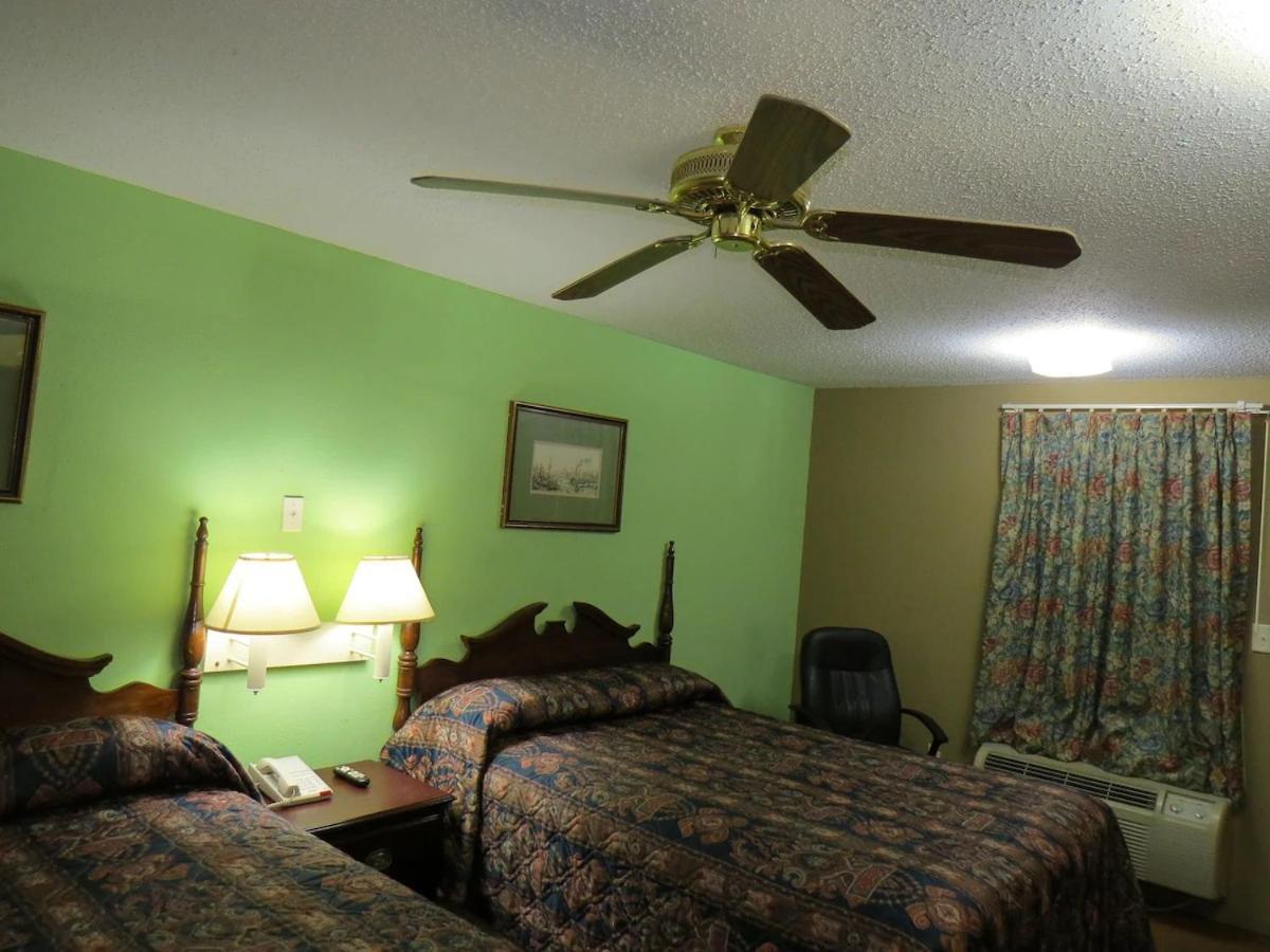 First Western Inn Caseyville Ngoại thất bức ảnh