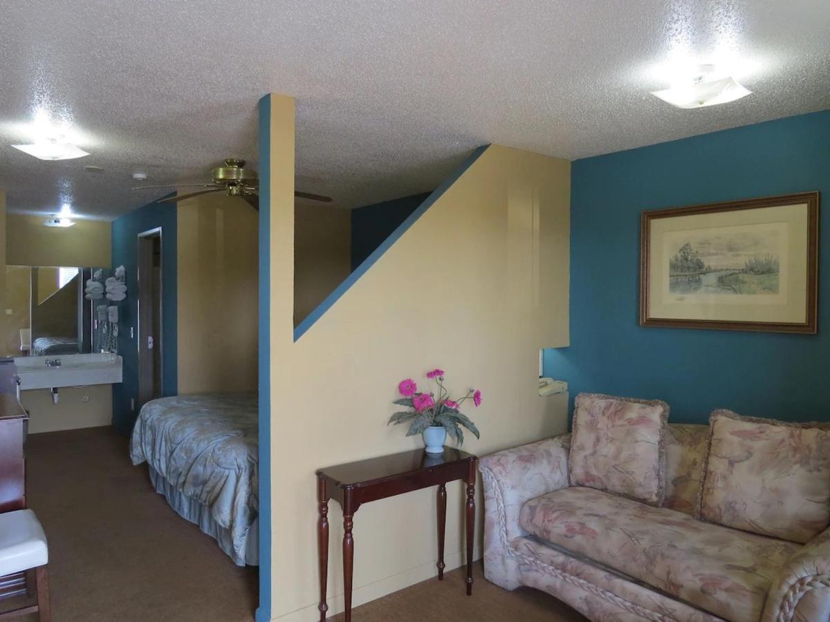 First Western Inn Caseyville Ngoại thất bức ảnh