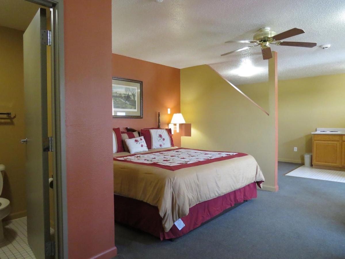 First Western Inn Caseyville Ngoại thất bức ảnh